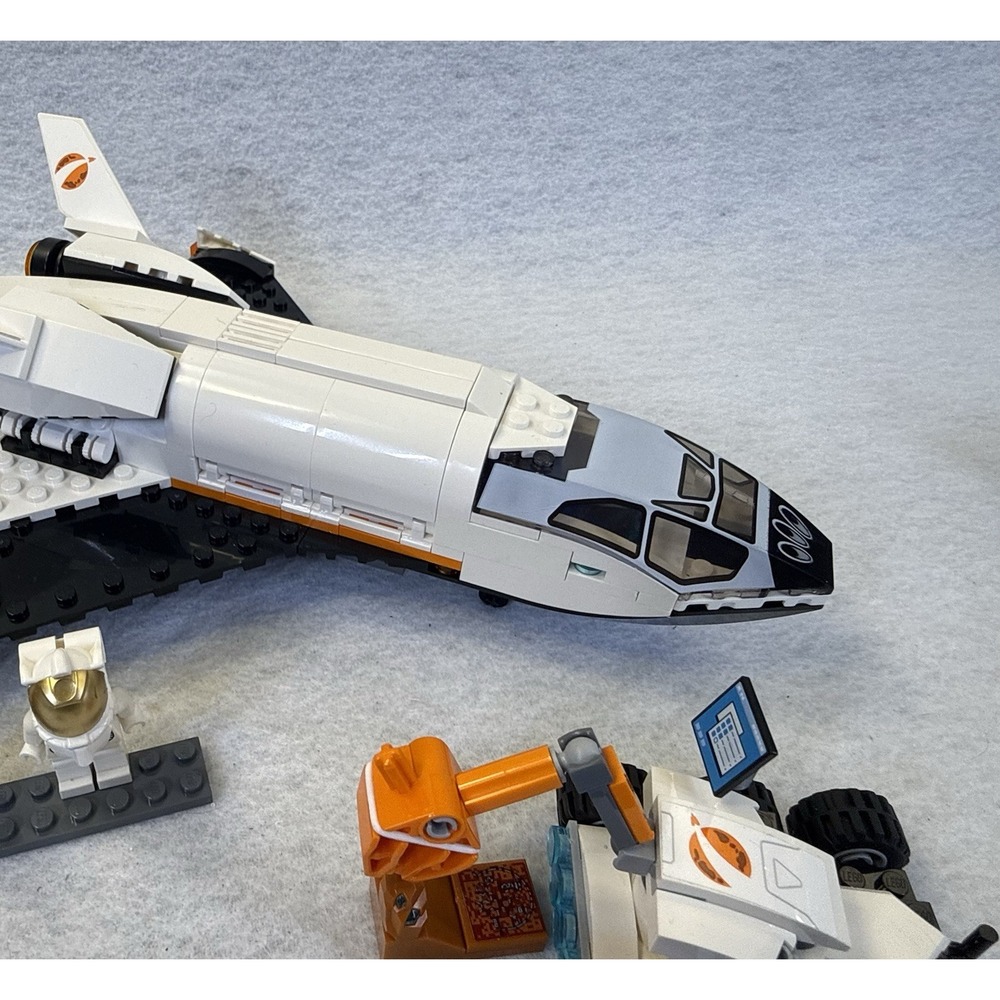 LEGO City 60226 Mars Research Shuttle 100% Complete Adult Display 2019 - Picture 3 of 9